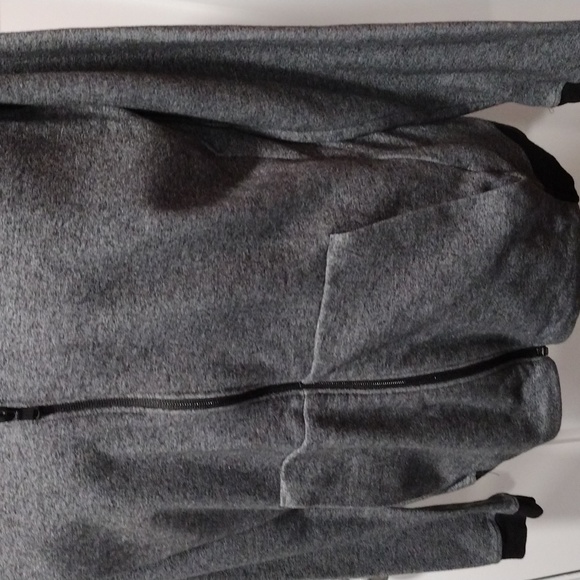 Cuffys Cape Cod grey and black zip jacket with pockets. Large - Picture 4 of 8